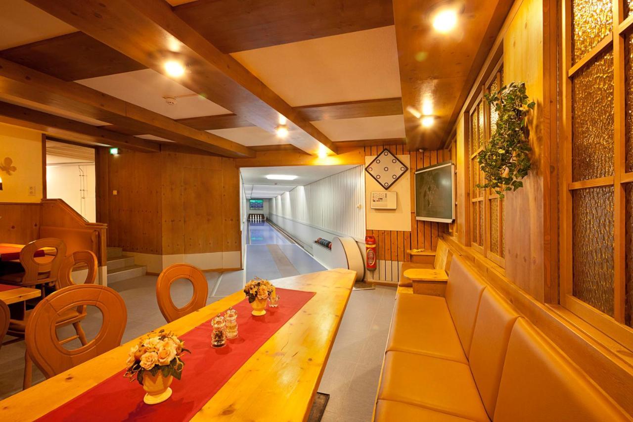 אוטובוירן Akzent Brauerei Hotel Hirsch מראה חיצוני תמונה
