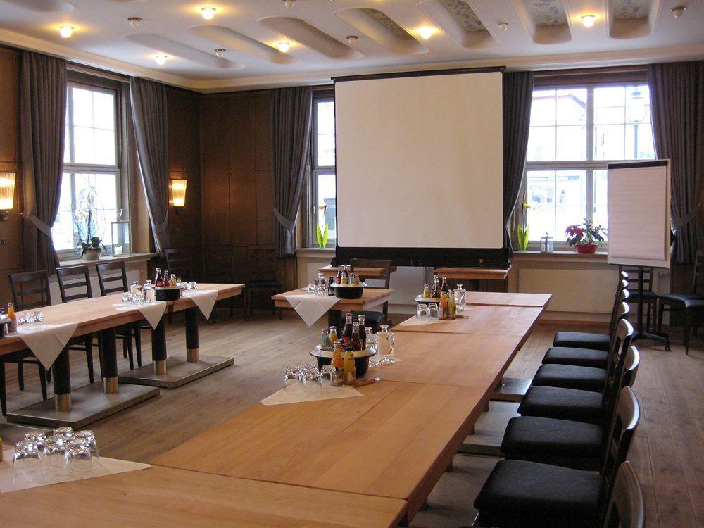 אוטובוירן Akzent Brauerei Hotel Hirsch מראה חיצוני תמונה