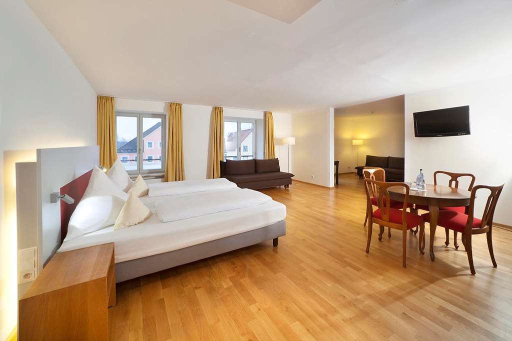אוטובוירן Akzent Brauerei Hotel Hirsch מראה חיצוני תמונה