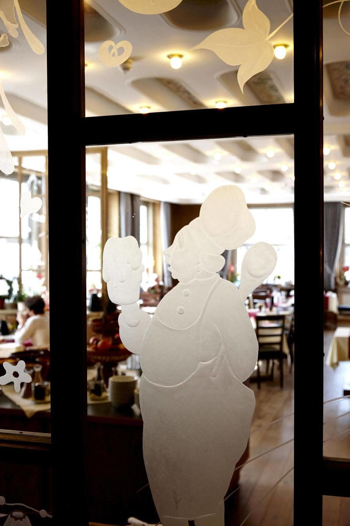 אוטובוירן Akzent Brauerei Hotel Hirsch מראה חיצוני תמונה